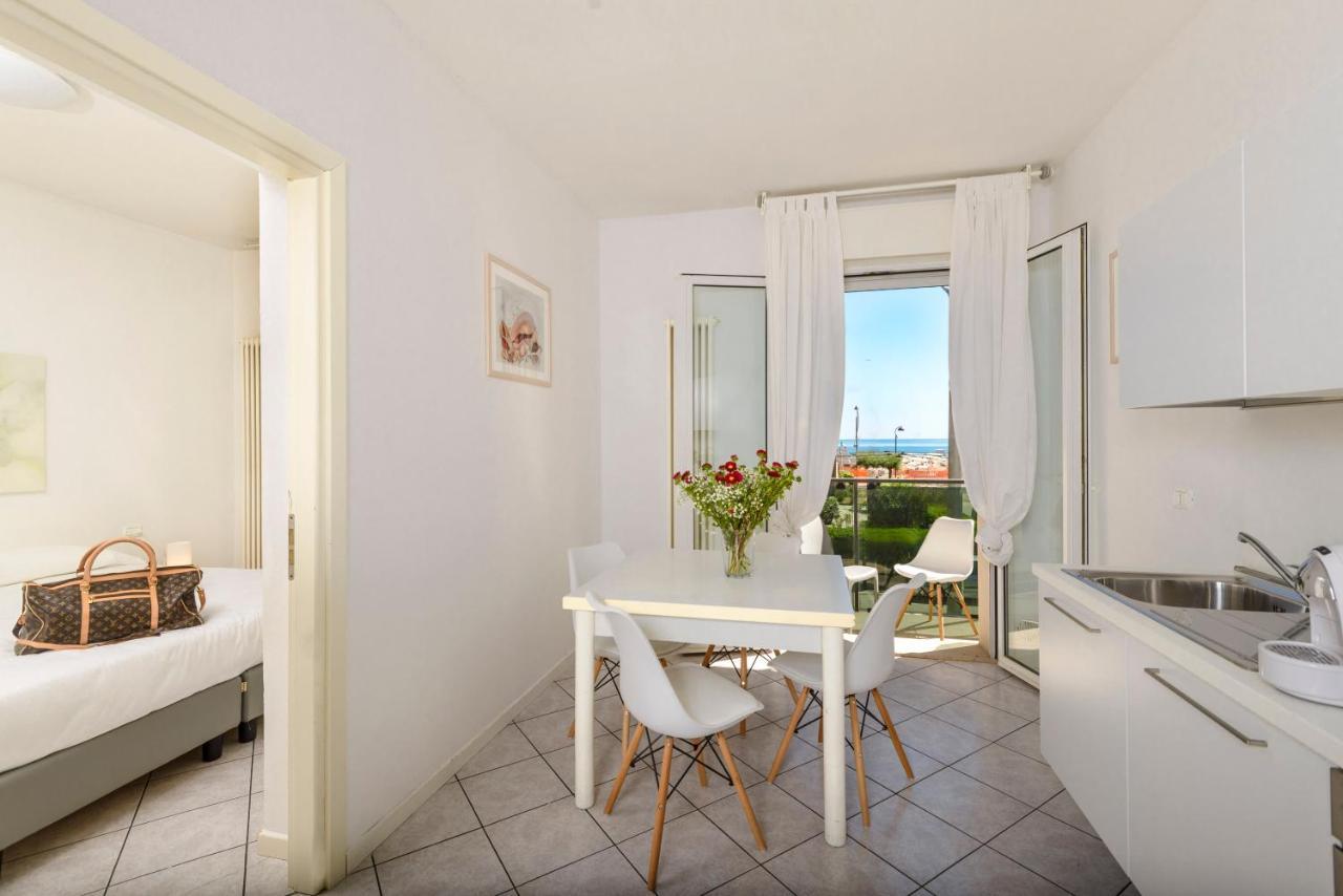 Residence Royal Rimini Zewnętrze zdjęcie