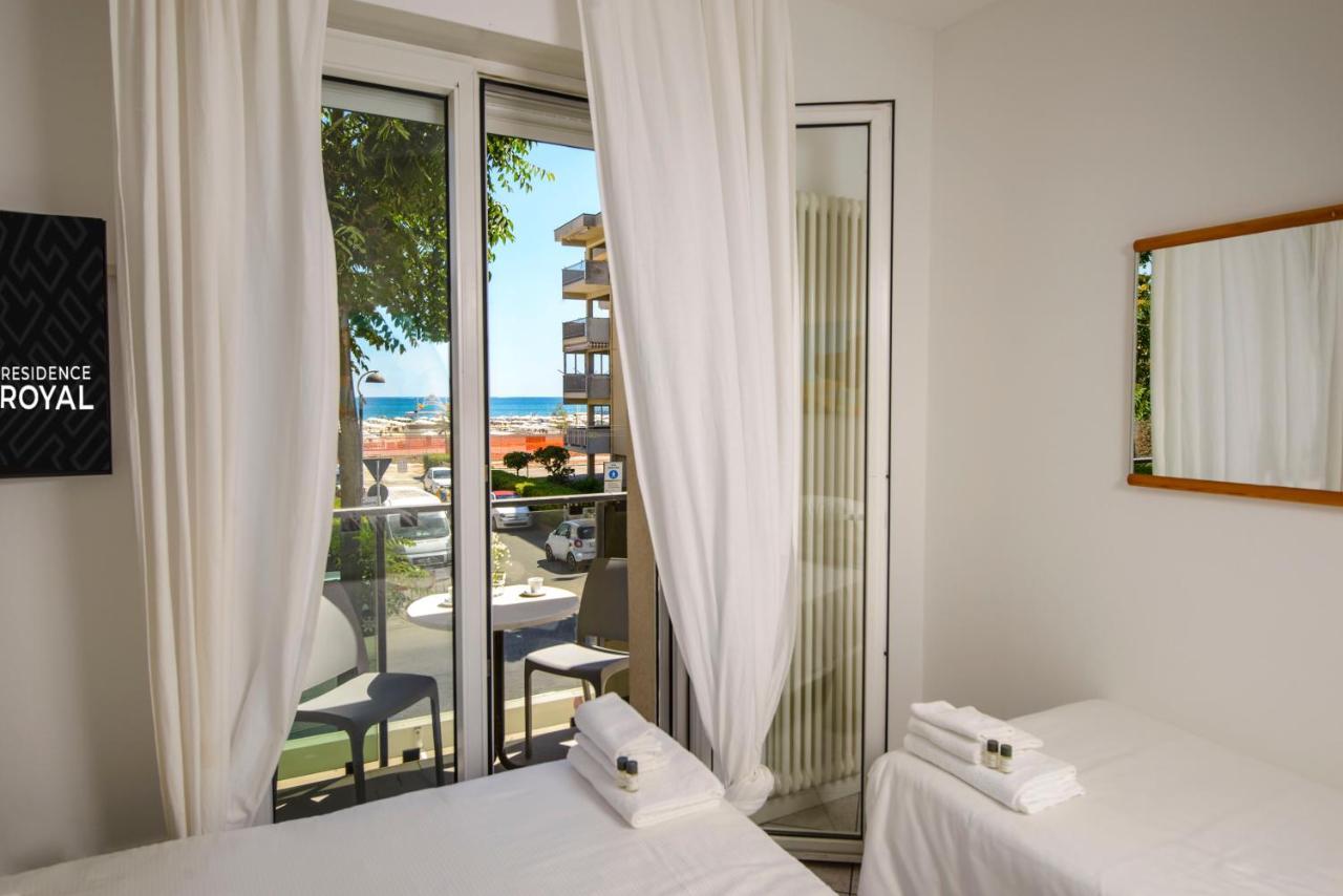 Residence Royal Rimini Zewnętrze zdjęcie