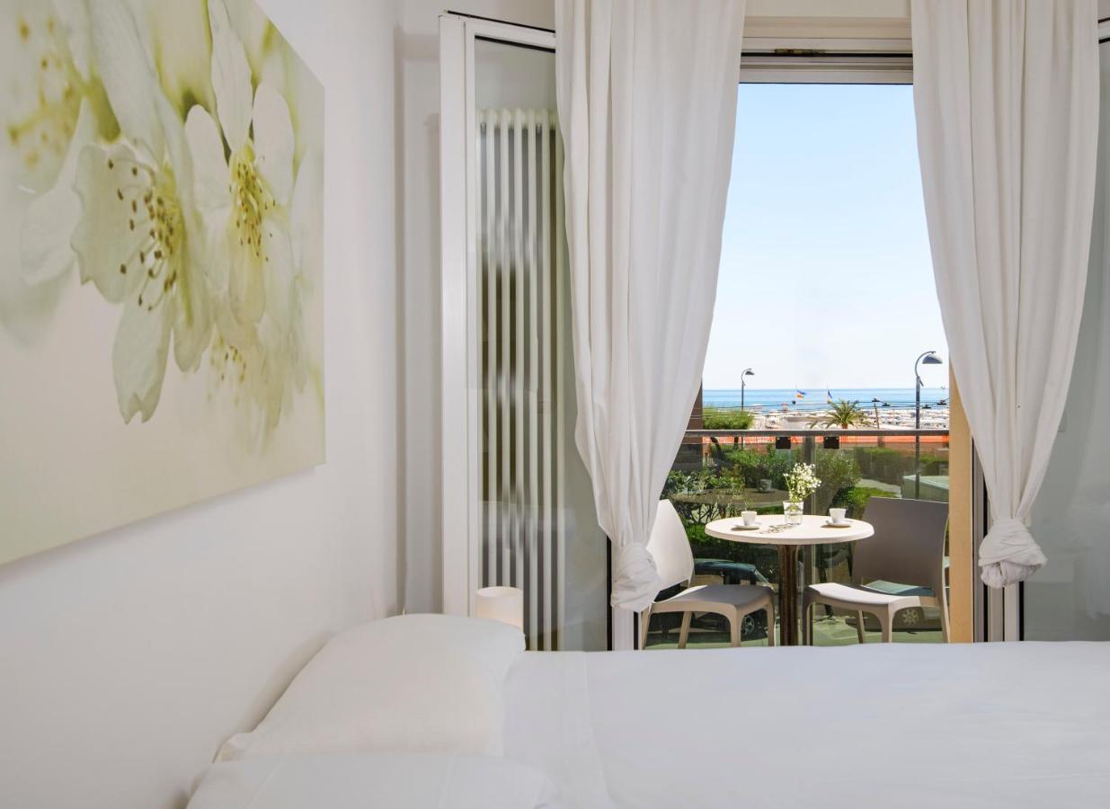Residence Royal Rimini Zewnętrze zdjęcie