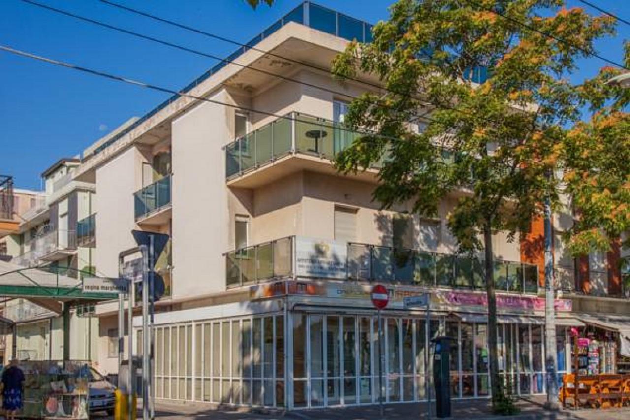 Residence Royal Rimini Zewnętrze zdjęcie